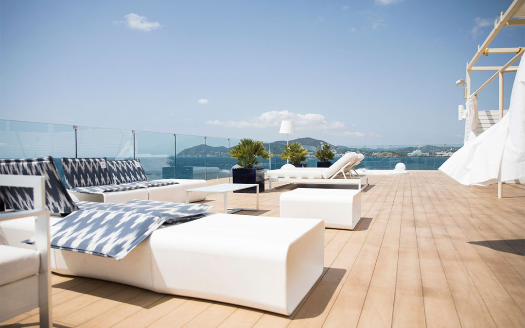 Prepara tu balcón o terraza antes del verano.