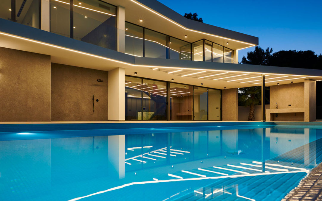 Cosas que debes tener en cuenta antes de construir una piscina en tu casa.